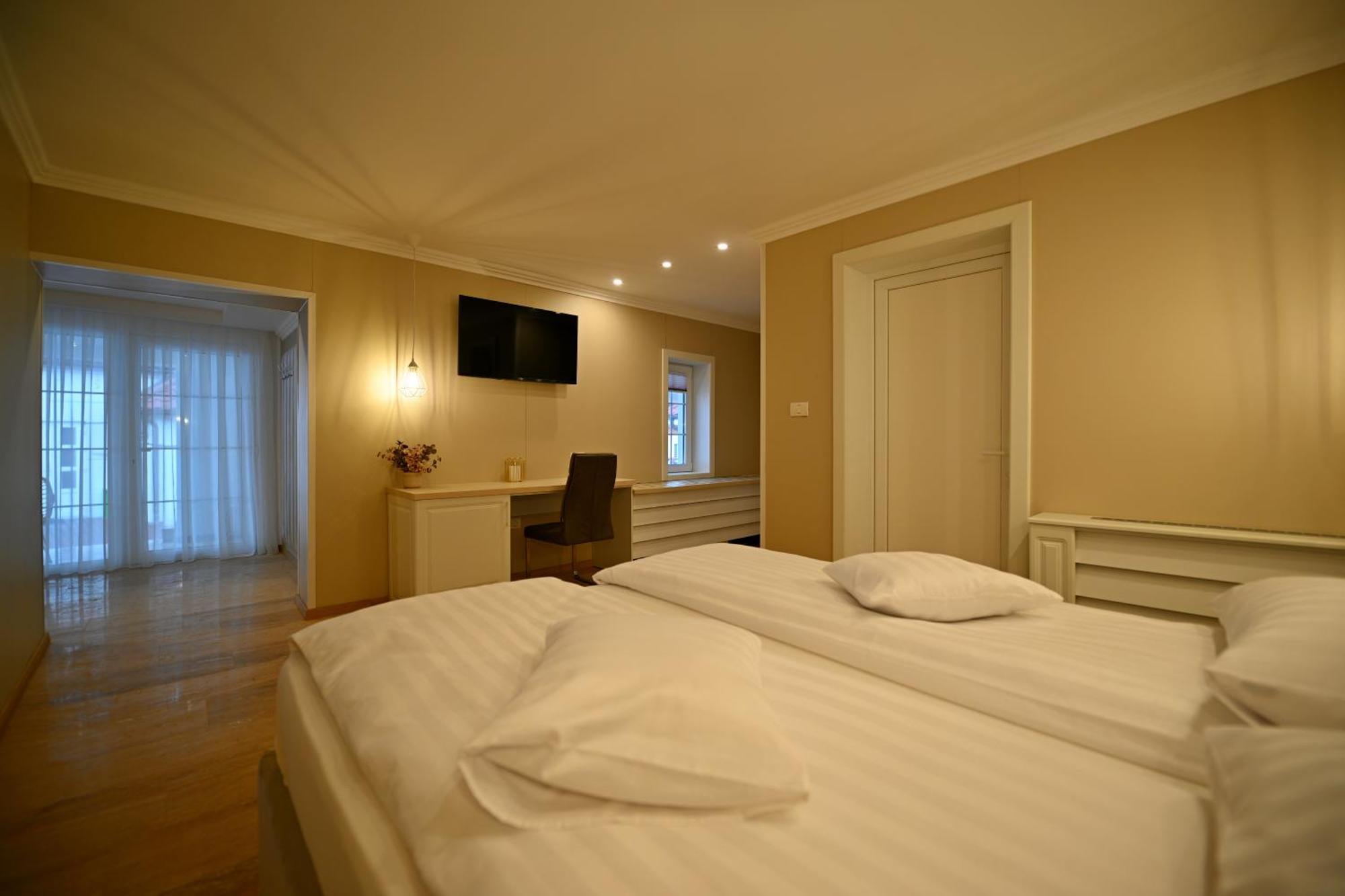 Pensiunea Sarmis Sarmizegetusa Extérieur photo