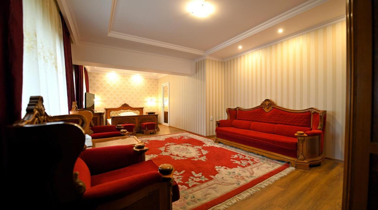 Pensiunea Sarmis Sarmizegetusa Extérieur photo